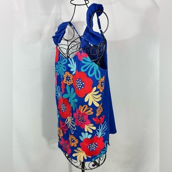 Andree by Unit blue floral embroidered flutter sleeve tank size L - Picture 6 of 7
